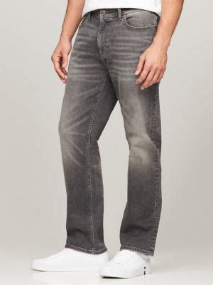 Relaxed Straight Fit Gray Jean .